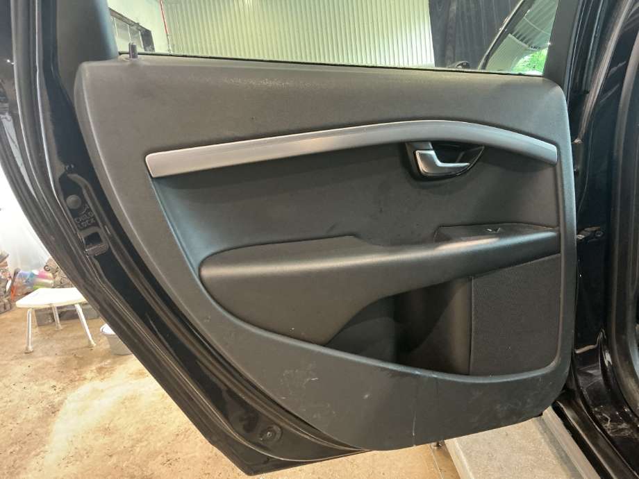 Dørtrekk venstre til Volvo V70, 2014-2016 (Type III, Fase 2) (VOLVO|)