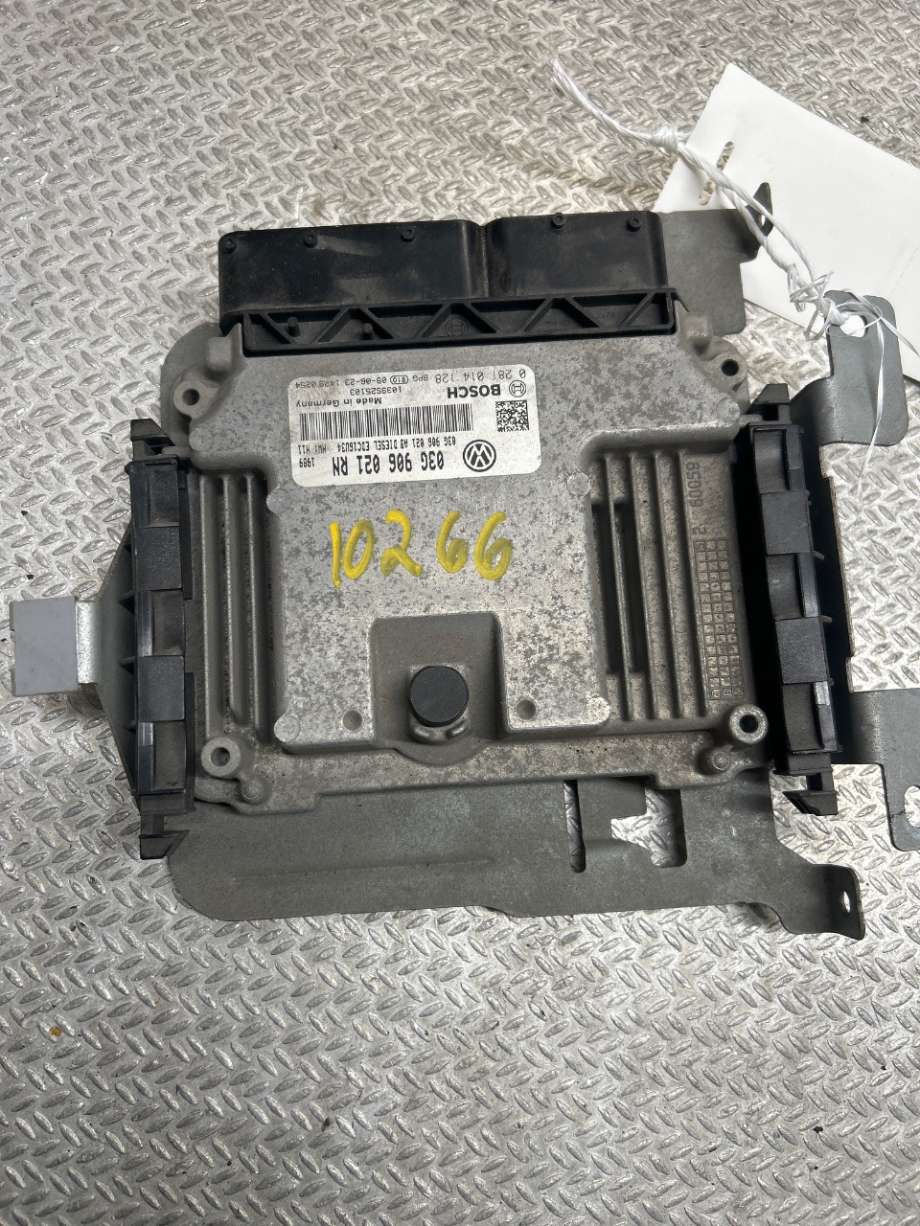 Styreenhet motor til VW Touran 2007-2010 (Type I, Fase 2) (VOLKSWAGEN|03G906021RN|)