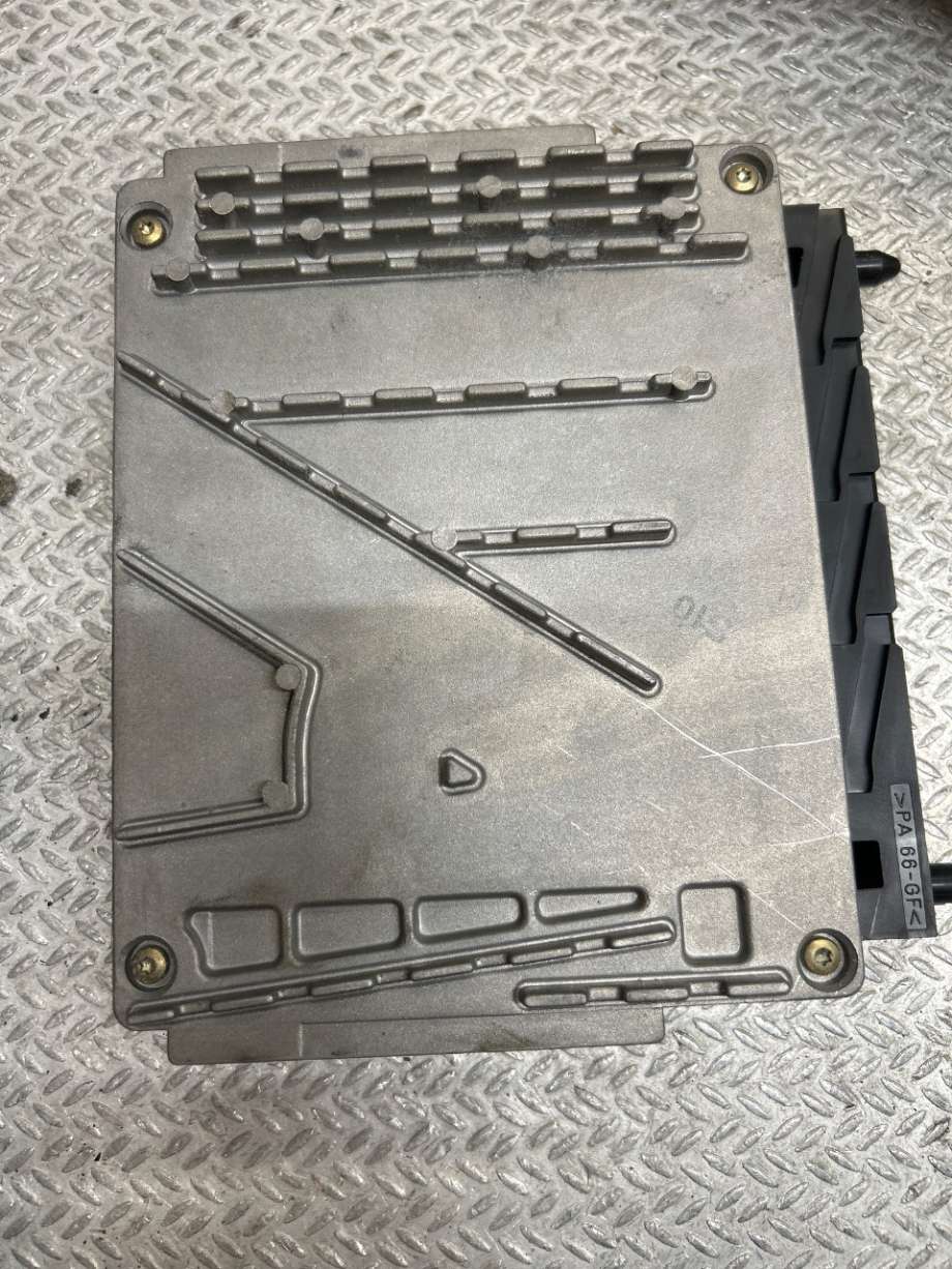 Styreenhet motor til Volvo V70 2000-2004 (Type II, Fase 1) (VOLVO|8602779|0261207666|26SA0000)
