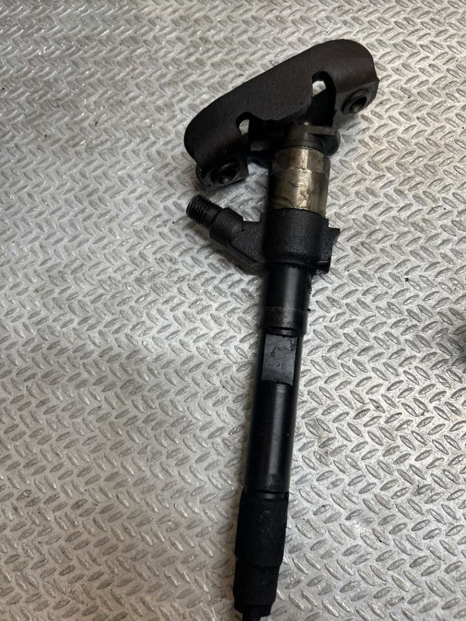 Dyse innsprøyting diesel til Mitsubishi Outlander, 2010-2012 (Type II, Fase 2)  (MITSUBISHI|1465A353)
