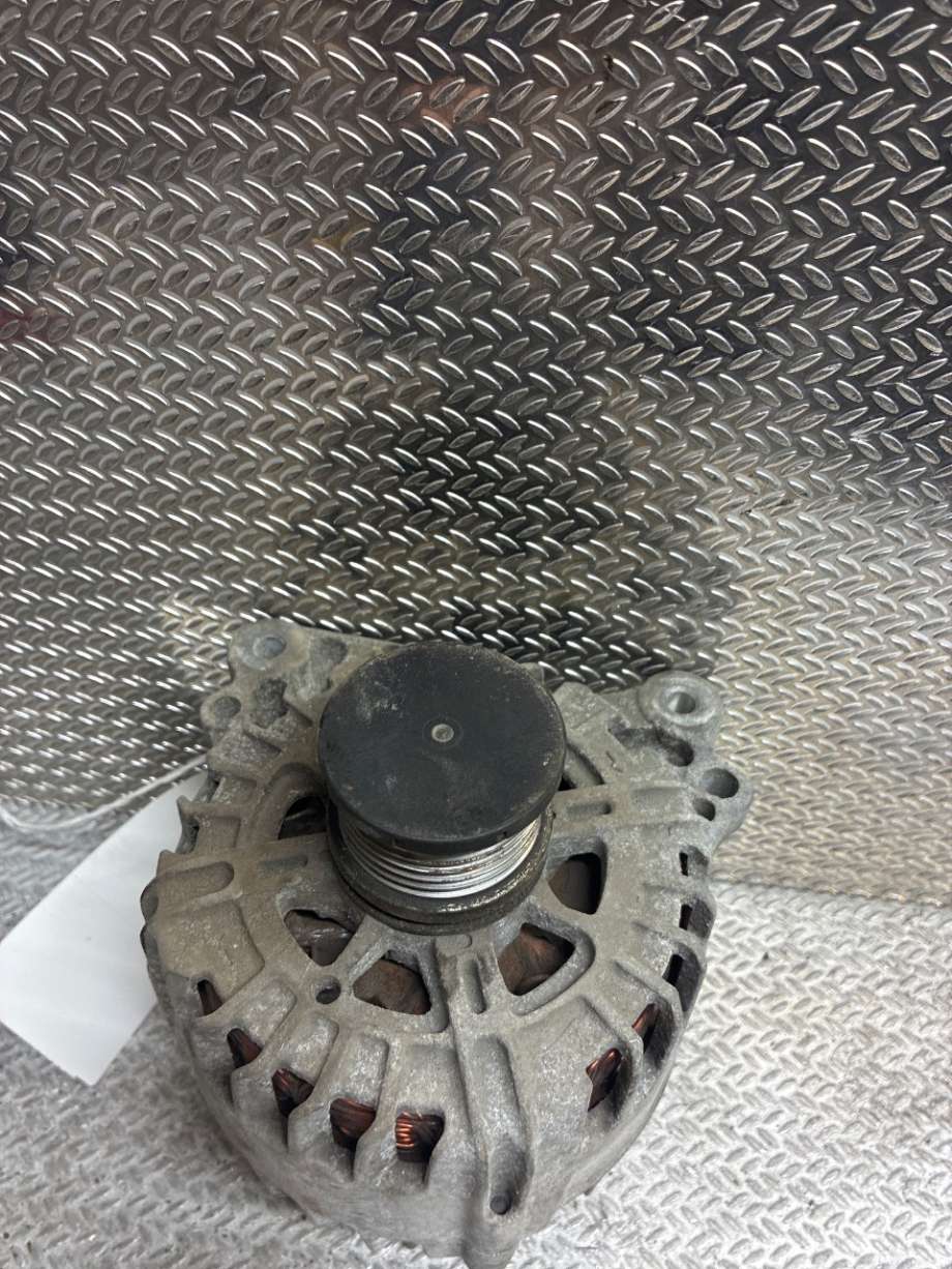 Dynamo til VW Passat 2015-2019 (Fase 1) (B8) (B8) (VOLKSWAGEN|03L903023M||Q3L903024L)