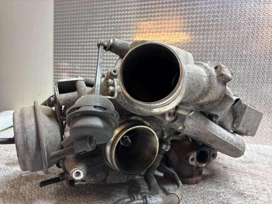 Turbo til BMW 5-Serie 2010-2017 (F10/F11) (F10/F11) (BMW|11657808363|)