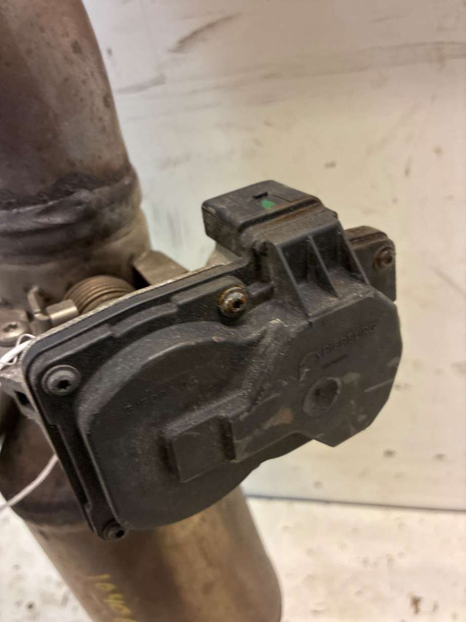 Diverse deler til VW Passat 2015-2019 (Fase 1) (B8) (B8) (VOLKSWAGEN|5Q0253692B|)