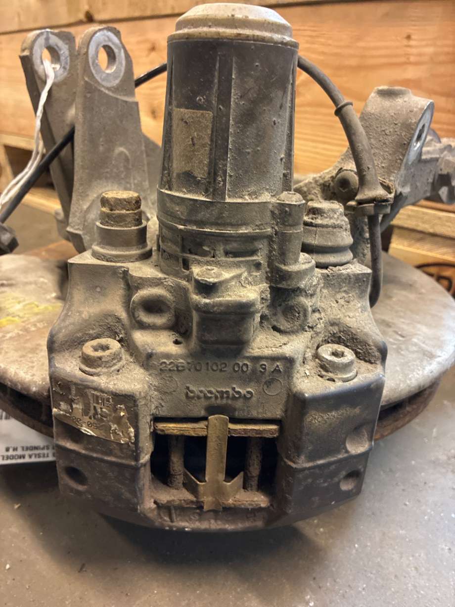 Bremsecaliper høyre bak til Tesla Model S, 2013-2016 (Fase 1) (102125000B)