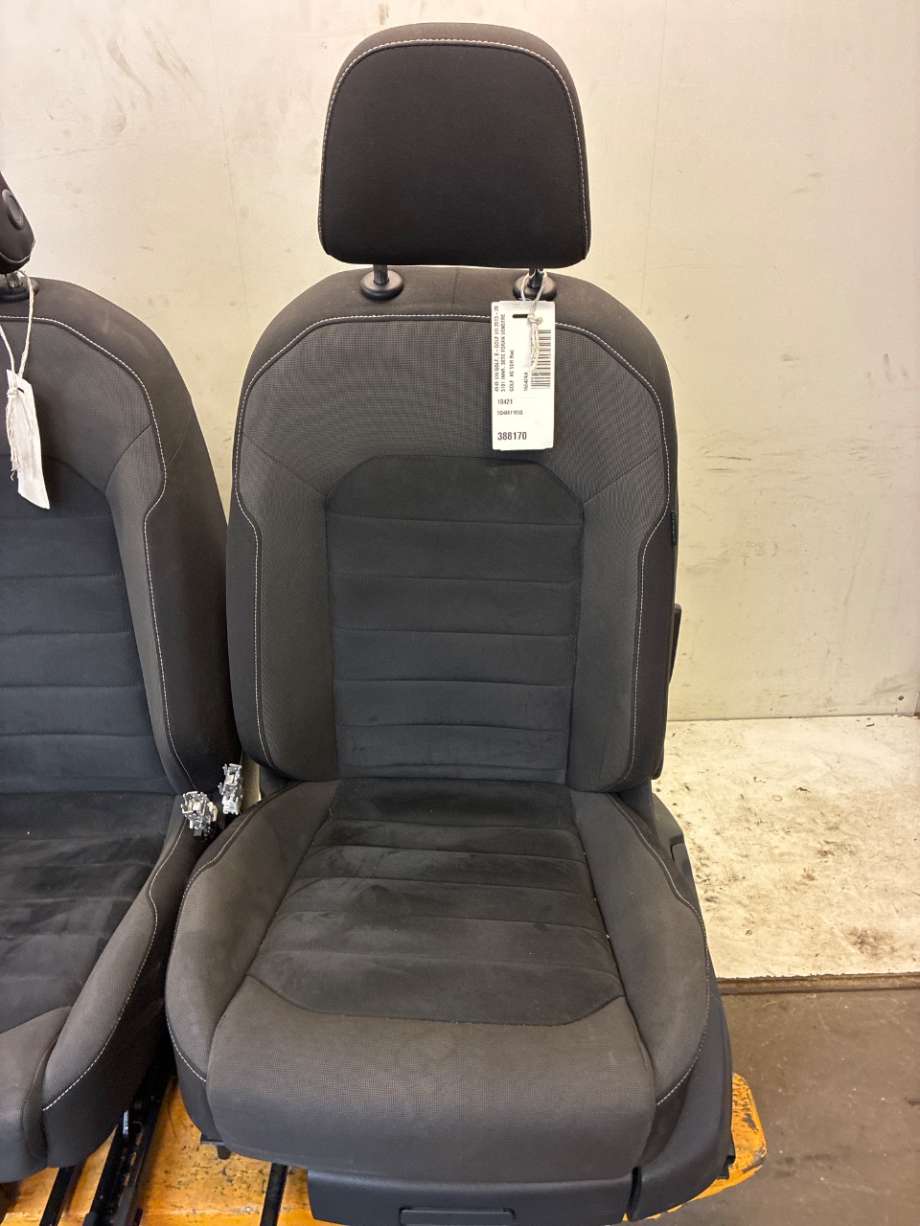 Sete foran venstre til VW Golf VII, 2012-2017 (Fase 1)  (5Q4881105Q)
