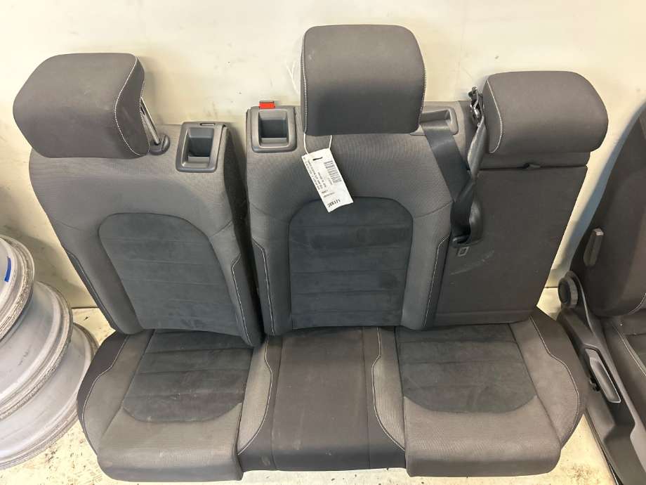 Sete bak til VW Golf VII 2012-2017 (Fase 1) (VOLKSWAGEN|5Q0885305C|)