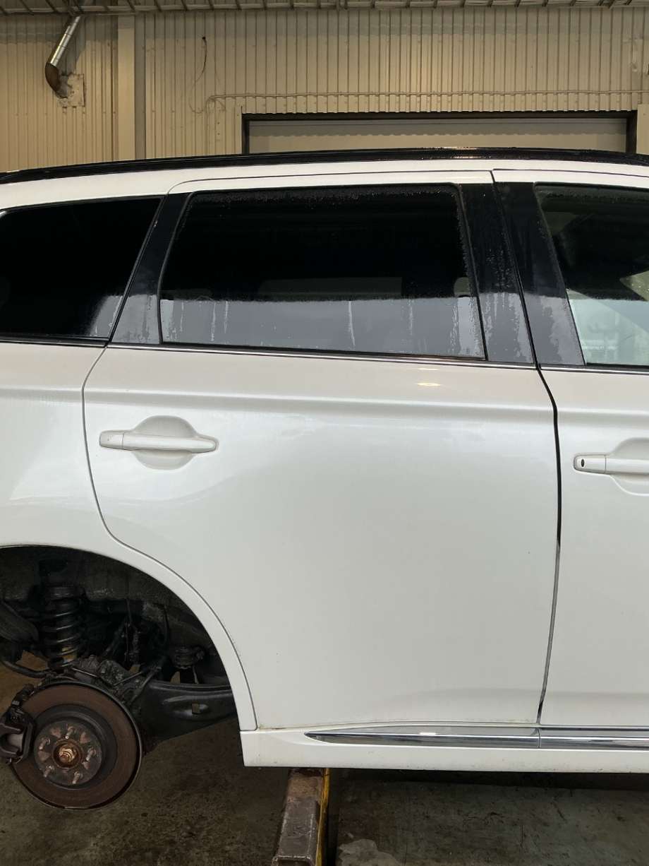 Dør høyre bak til Mitsubishi Outlander, 2015-->> (Type III, Fase 2) (MITSUBISHI|5730B640)