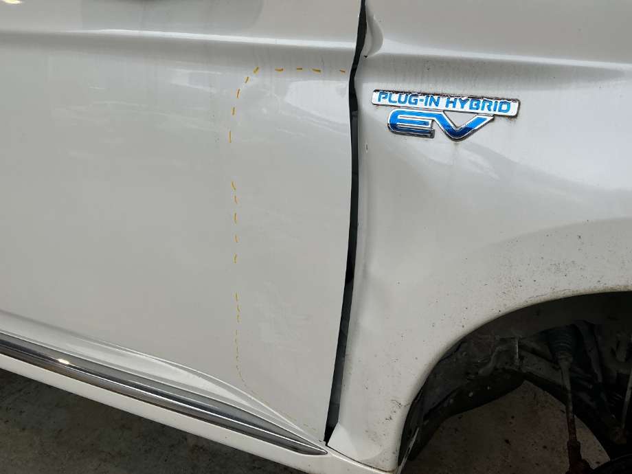 Dør høyre foran til Mitsubishi Outlander 2015-->> (Type III, Fase 2)  (MITSUBISHI|)