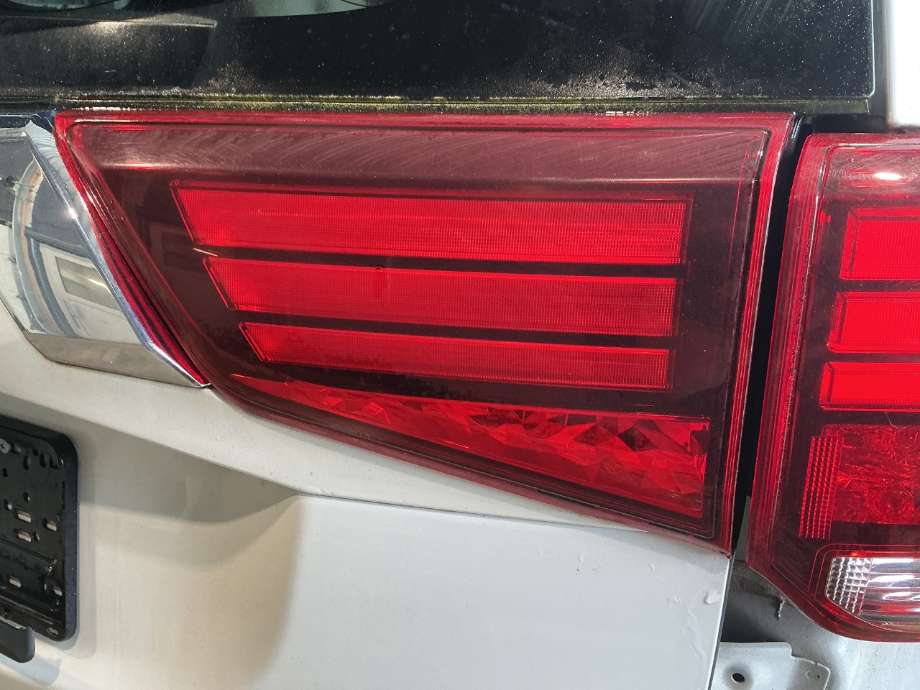 Baklykt høyre indre til Mitsubishi Outlander 2015-->> (Type III, Fase 2) (MITSUBISHI|)