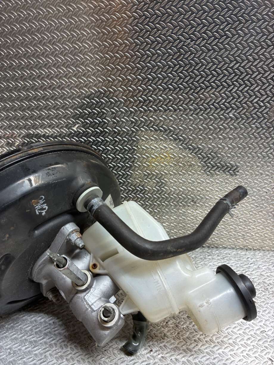 Bremsepumpe hoved til Toyota Urban Cruiser, 2009-2014  (TOYOTA|4720152752)