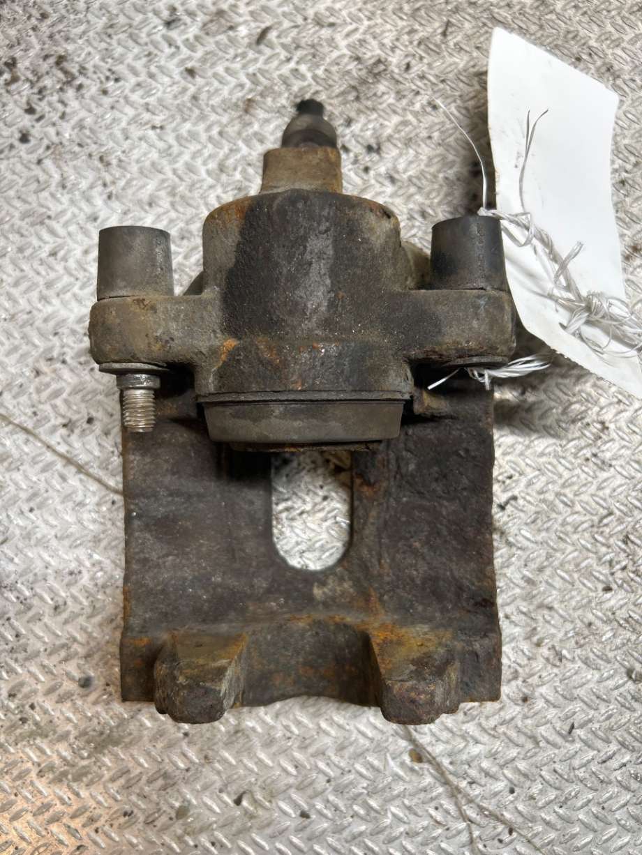 Bremsecaliper venstre foran til Volvo XC90, 2002-2006 (Type I, Fase 1) (VOLVO|8252177)