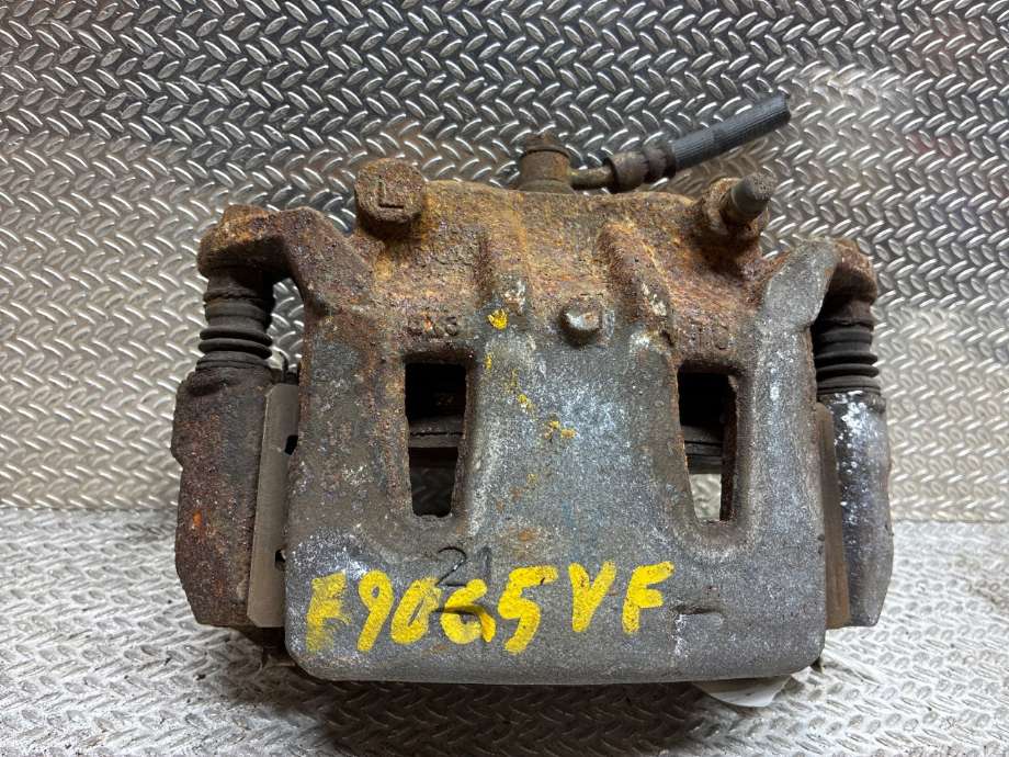 Bremsecaliper venstre foran til Nissan E-NV200 2014-->>  (NISSAN|410113JY0A|)