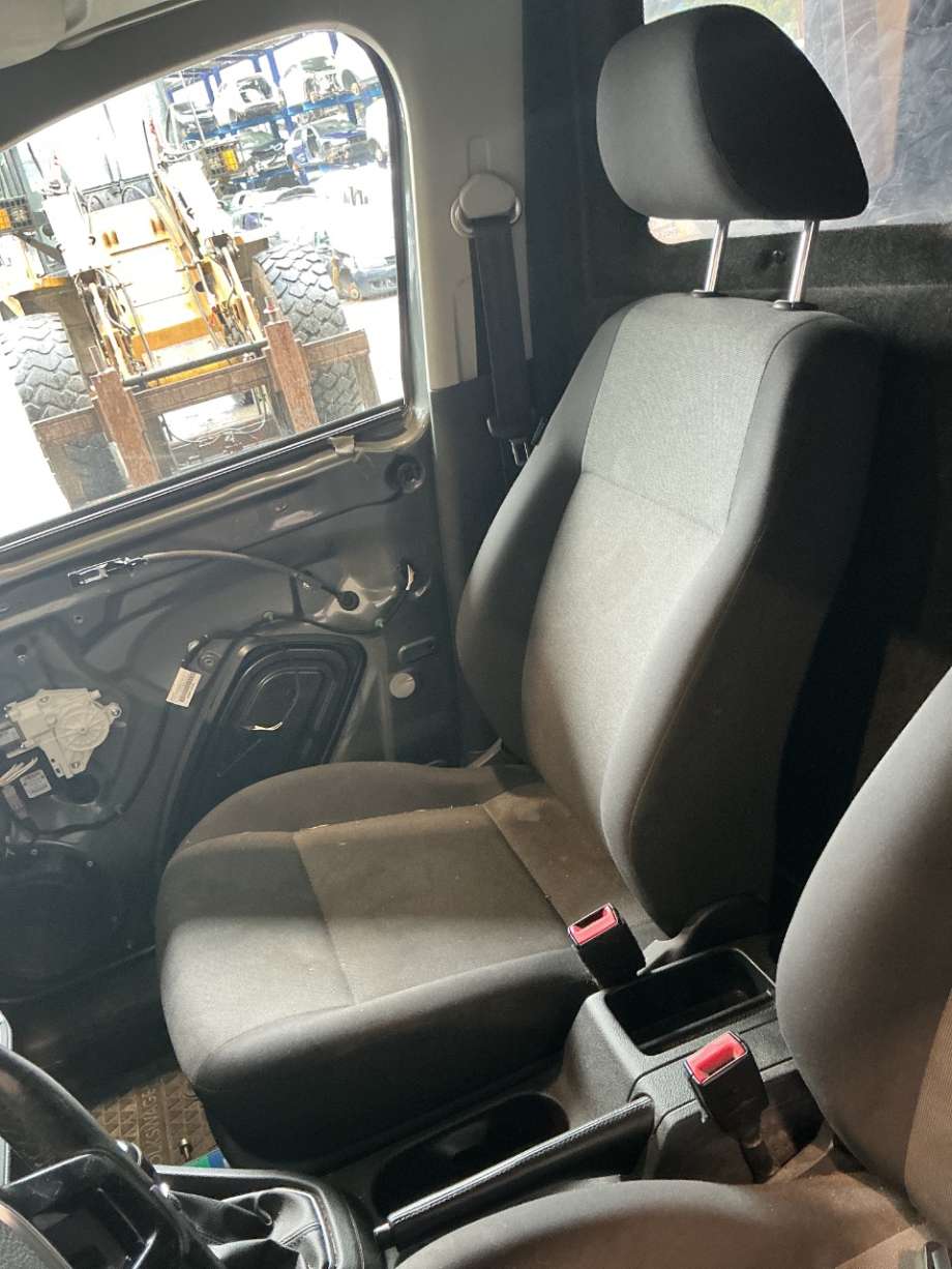 Sete foran høyre til VW Caddy, 2015-2020 (Type III, Fase 3) (VOLKSWAGEN|)