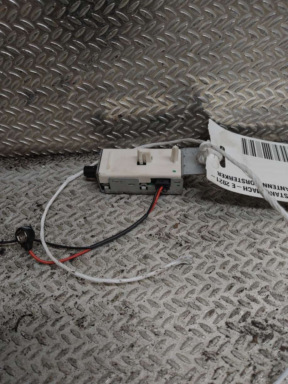 Antenne forsterker til Ford Mustang Mach-e 2020-->> (FORD (US)|LJ8T19K351AA||MJ6T18C847CA)