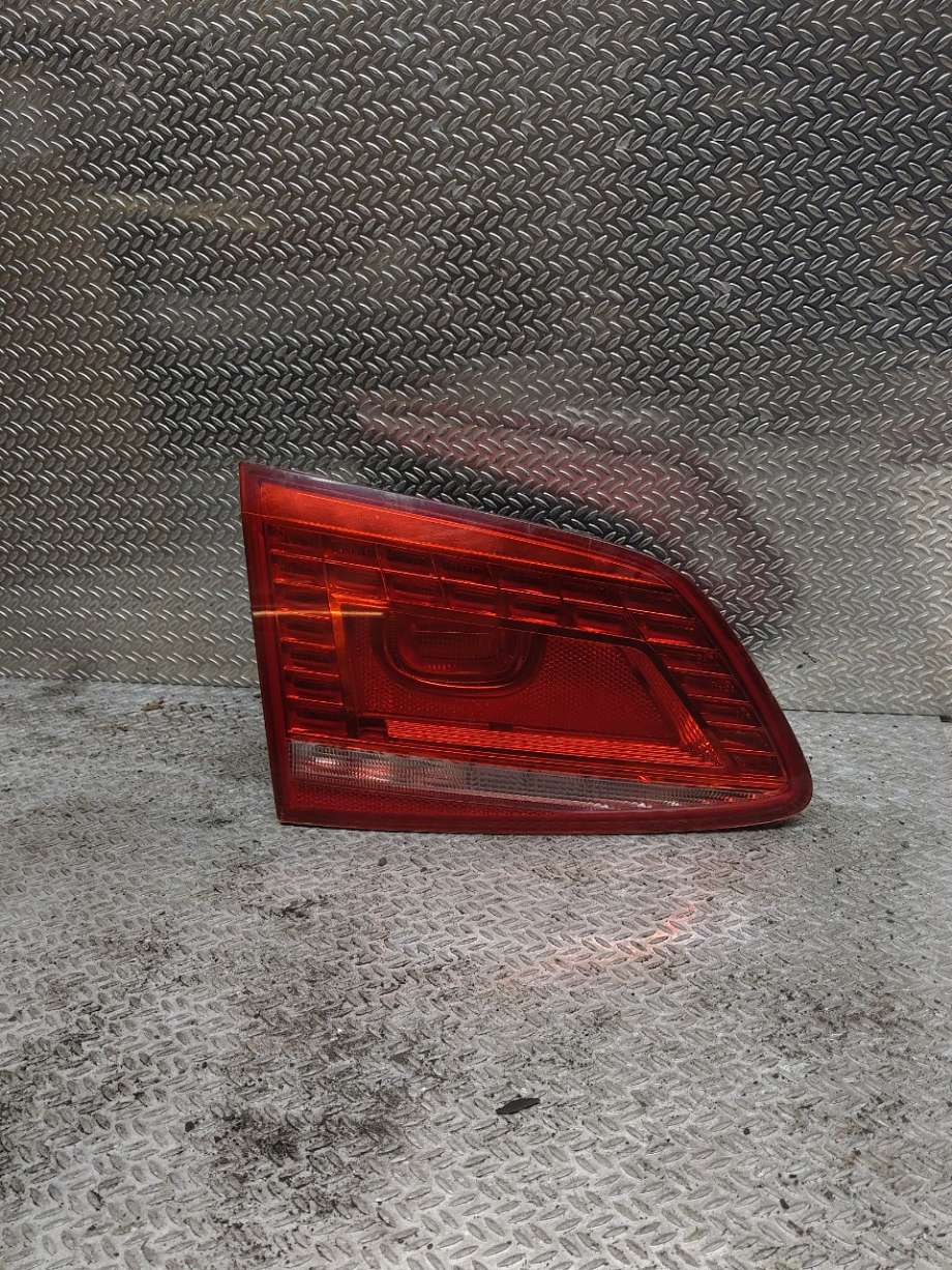 Baklykt venstre indre til VW Passat 2011-2015 (B7) (B7) (VOLKSWAGEN|3AF945307E|)