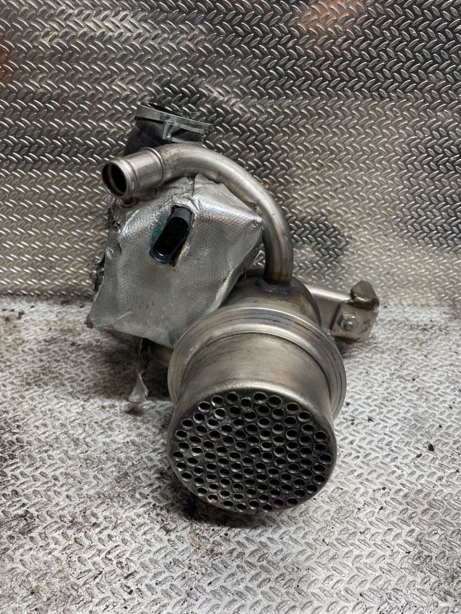 EGR-kjøler til VW Passat 2015-2019 (Fase 1) (B8) (B8) (VOLKSWAGEN|04L131512BQ||04L131512)