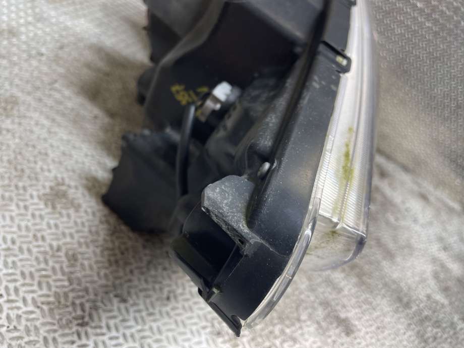 Frontlykt venstre xenon til Mitsubishi ASX 2010-2019  (MITSUBISHI|8301C951|)