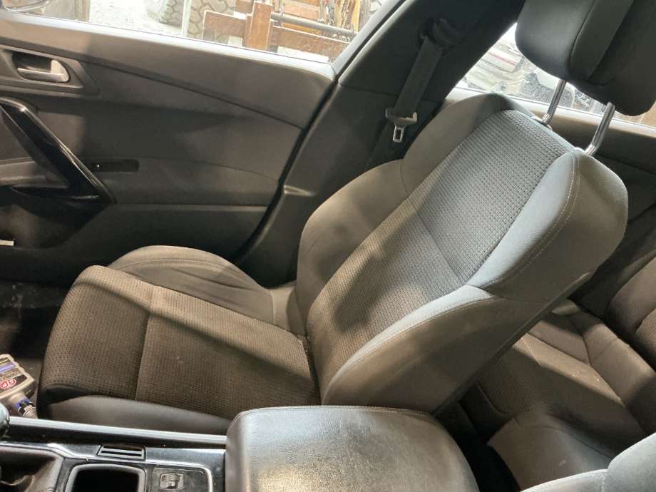 Sete foran høyre til Peugeot 508, 2011-2014 (Type I, Fase 1) (PEUGEOT|)