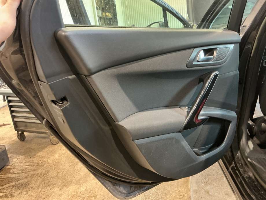 Dørtrekk venstre til Peugeot 508, 2011-2014 (Type I, Fase 1) (PEUGEOT|)