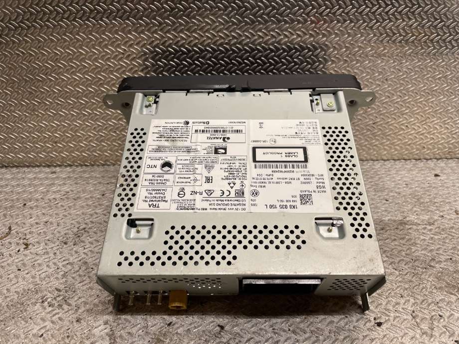 Bilstereo navigasjon til VW Transporter / Caravelle 2019-->> (T6.1) (T6.1) (VOLKSWAGEN|1K8035150L|)