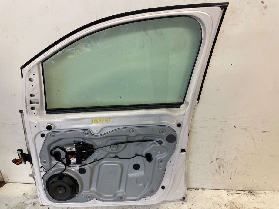 Dør høyre foran til VW Caddy 2004-2010 (Type III, Fase 1) (VOLKSWAGEN|2K0831056B|)