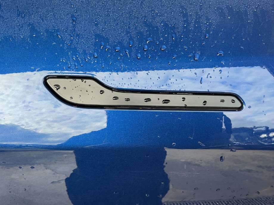 Dørhåndtak utv høyre foran til Tesla Model Y, 2021-2024 (Type I)  (TESLA|)