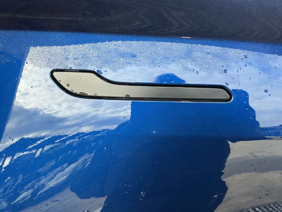 Dørhåndtak utv høyre bak til Tesla Model Y, 2021-2024 (Type I)  (TESLA|)