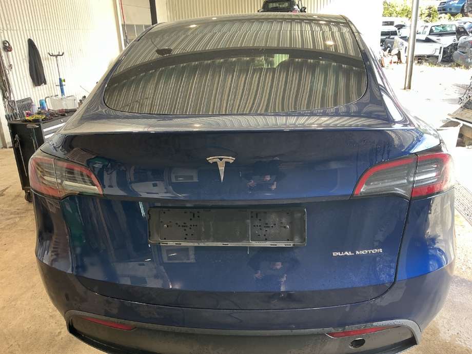 Bakluke combi til Tesla Model Y, 2021-2024 (Type I)  (TESLA|)
