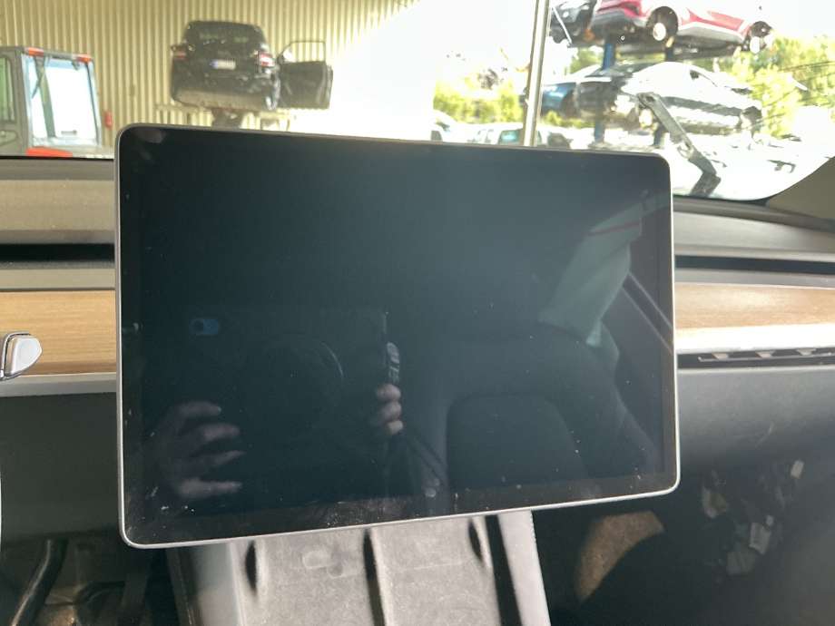 Instrument kjørecomputer til Tesla Model Y, 2021-2024 (Type I)  (TESLA|)
