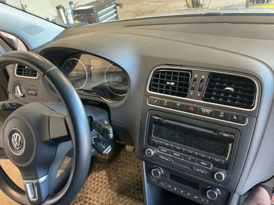 Dashbord til VW Polo, 2009-2014 (Type V, Fase 1)  (VOLKSWAGEN|)