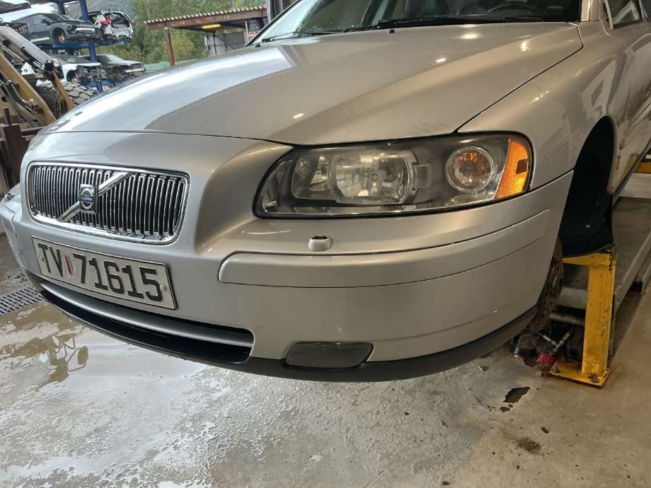 Støtfanger foran til Volvo V70 2005-2007 (Type II, Fase 2)  
