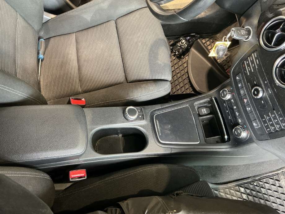 Innredning, Konsoll til Mercedes B-Klasse, 2011-2018 (W246) (W246) 