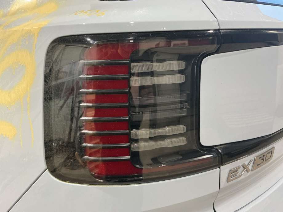 Baklykt venstre til Volvo EX30, 2023-->>  