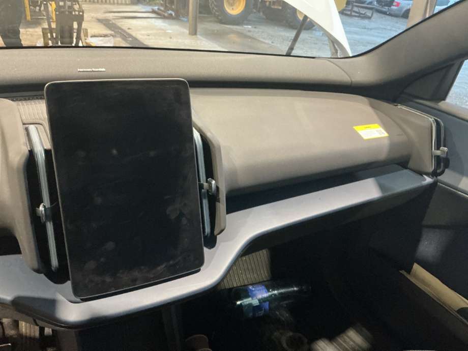 Dashbord til Volvo EX30 2023-->>  