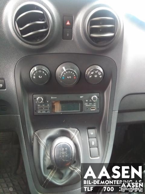 Mercedes Citan 2012-2021 (W415) (W415), Motorkode: K9K B6, Girkassekode: 700710 V0