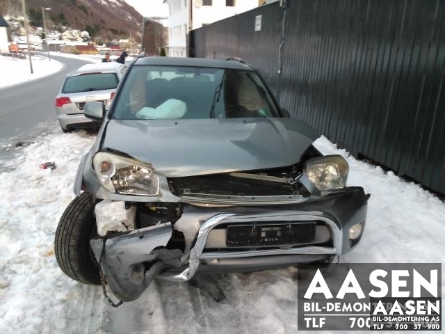 Toyota RAV4 2000-2006 (Type II) , Motorkode: 1AZFE 19000-28400, Girkassekode: 30300-42101