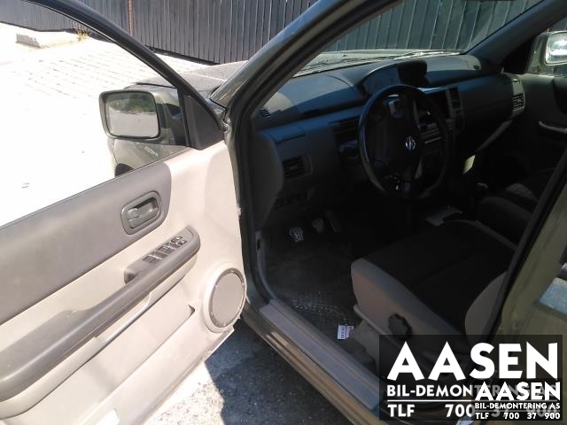 Nissan X-Trail 2002-2007 (T30) (T30), Motorkode: YD22ETI, Girkassekode: 32010EQ068