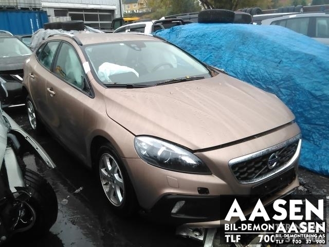 Volvo V40 2012-2019 , Motorkode: D4162T, Girkassekode: 1285227