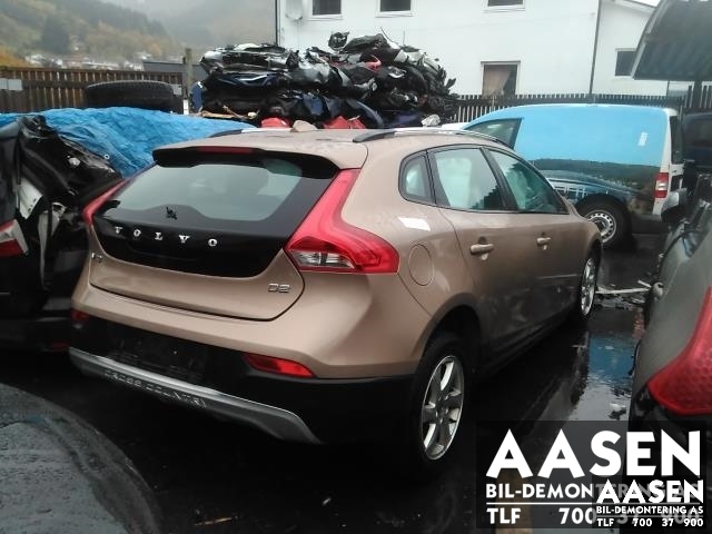 Volvo V40 2012-2019 , Motorkode: D4162T, Girkassekode: 1285227