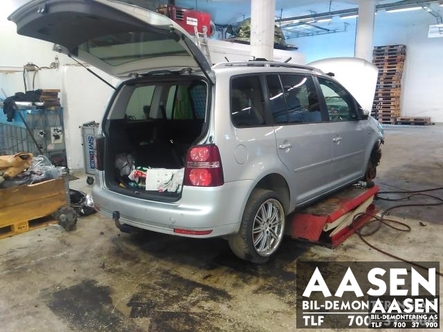 VW Touran 2007-2010 (Type I, Fase 2) , Motorkode: BLS, Girkassekode: MGJ