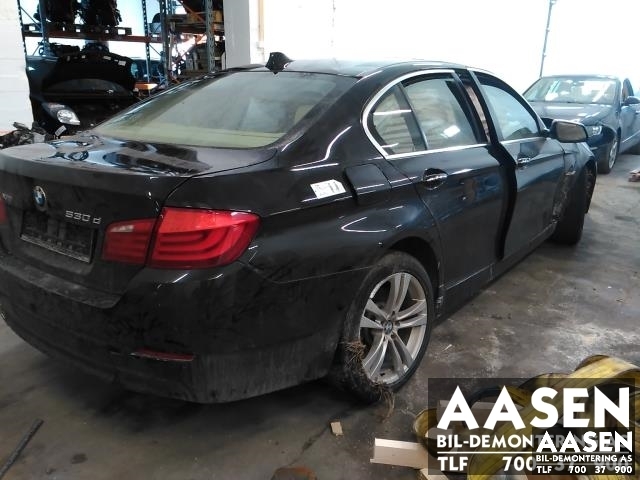 BMW 5-Serie 2010-2017 (F10/F11) (F10/F11), Motorkode: N57D30A, Girkassekode: 24 00 7 646 107