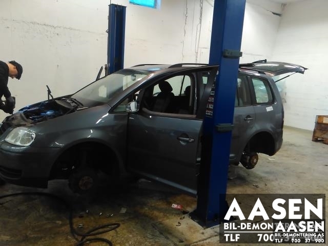 VW Touran 2003-2006 (Type I, Fase 1) , Motorkode: BKC| BLS| BXE, Girkassekode: GQN