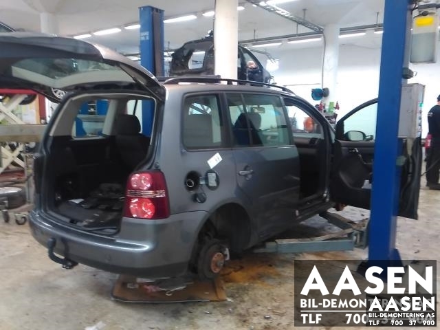 VW Touran 2003-2006 (Type I, Fase 1) , Motorkode: BKC| BLS| BXE, Girkassekode: GQN