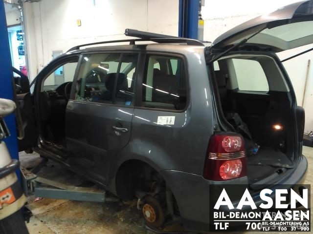 VW Touran 2003-2006 (Type I, Fase 1) , Motorkode: BKC| BLS| BXE, Girkassekode: GQN