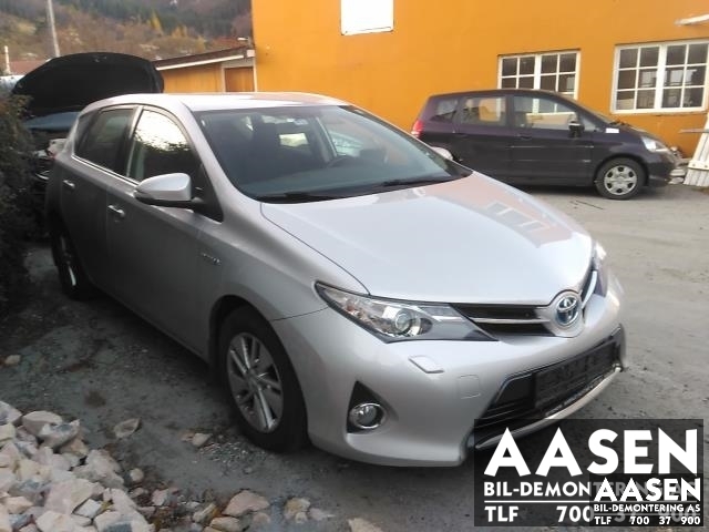 Toyota Auris 2013-2015 (Type II, Fase 1) , Motorkode: 2ZR-FXE, Girkassekode: 