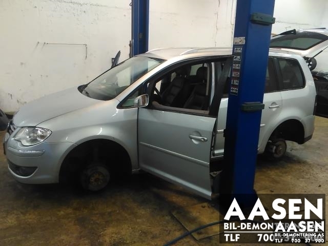 VW Touran 2007-2010 (Type I, Fase 2) , Motorkode: BLS, Girkassekode: KXD / 02Q 300 046 C