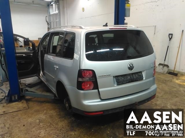 VW Touran 2007-2010 (Type I, Fase 2) , Motorkode: BLS, Girkassekode: KXD / 02Q 300 046 C