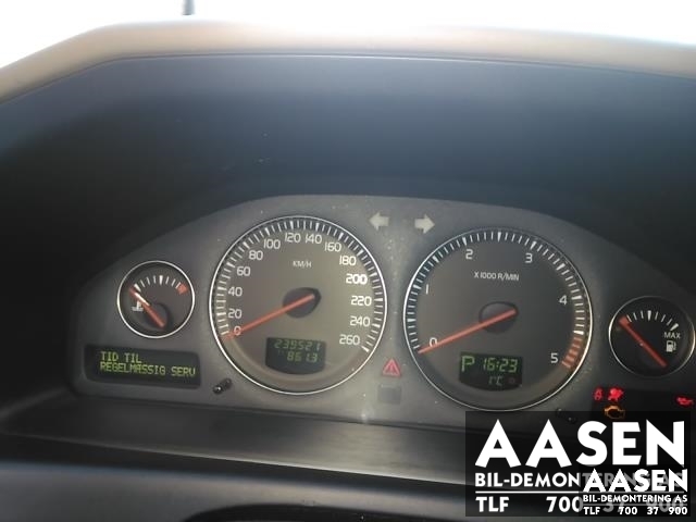 Volvo XC70 2001-2004 (Type I, Fase 1) , Motorkode: D5244T, Girkassekode: 8675148