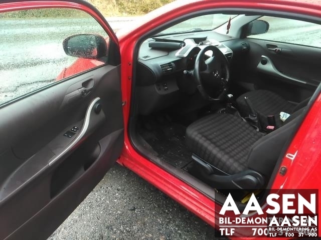 Toyota iQ 2009-2014 , Motorkode: 19000-40220, Girkassekode: 30300-74030