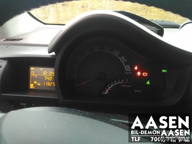 Toyota iQ 2009-2014 , Motorkode: 19000-40220, Girkassekode: 30300-74030